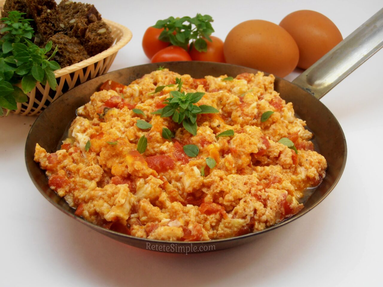 Menemen omleta turceasca cu legume