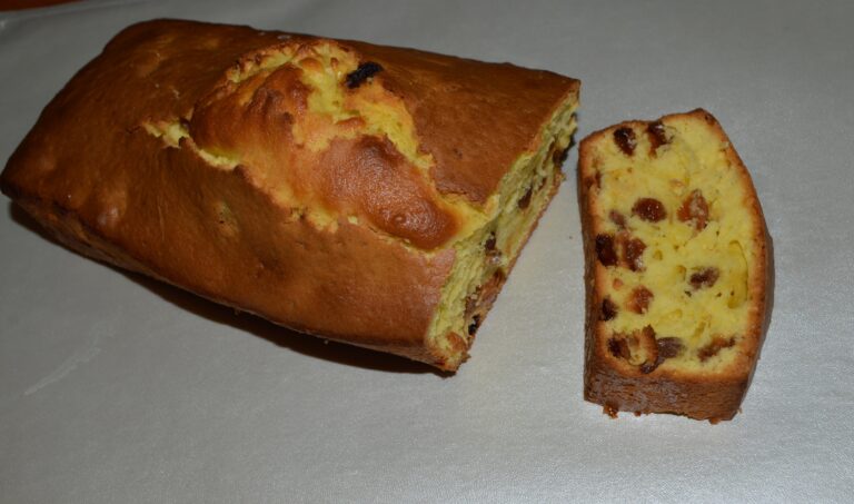 Raisin Loaf Cake