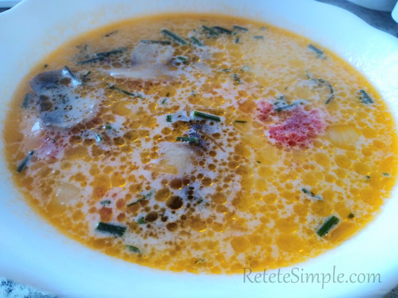 Суп с грибами и сливочным сыром фото