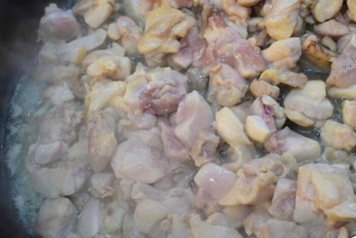 fry the finely chopped chicken meat