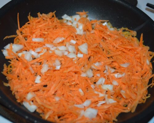 fry the diced onion with the grated carrot