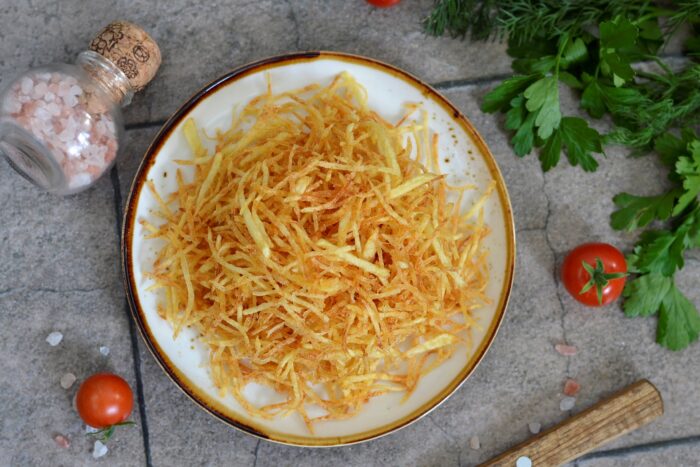 Подавать картофель