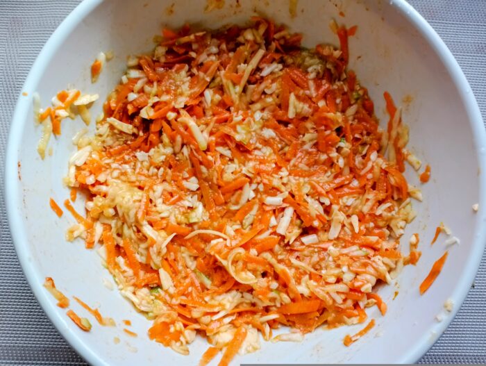 Amestecati bine toate ingredientele