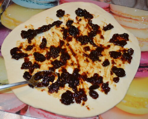 Adaugati cateva lingurite de dulceata