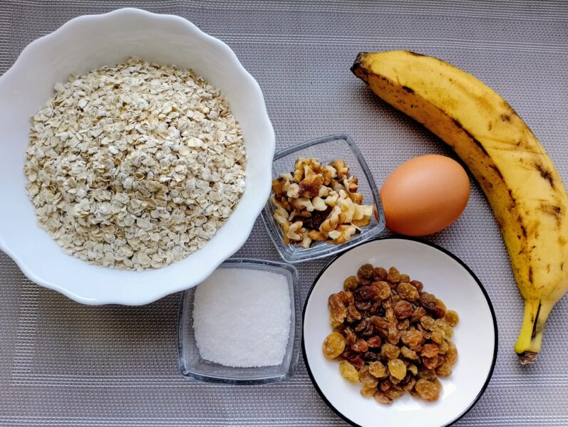 ingredients for banana-oat cookies