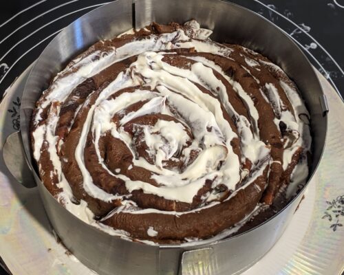 Place the cake in a ring mold