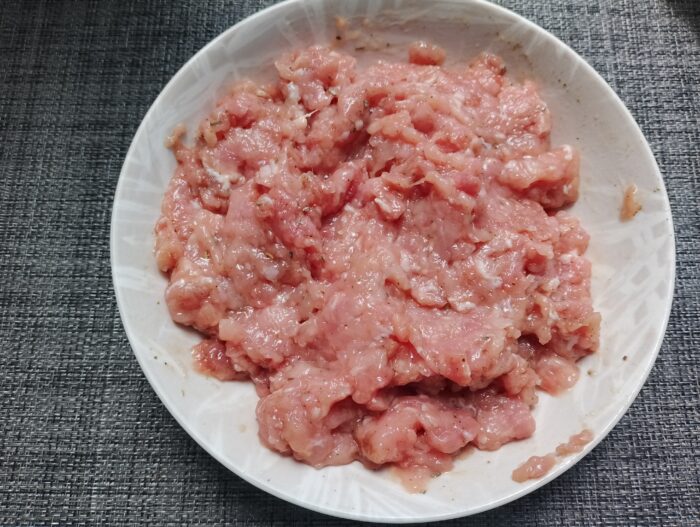 Mix the minced meat