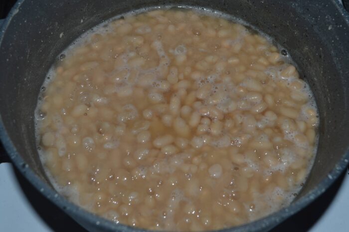 Turn off the heat when the beans are ready