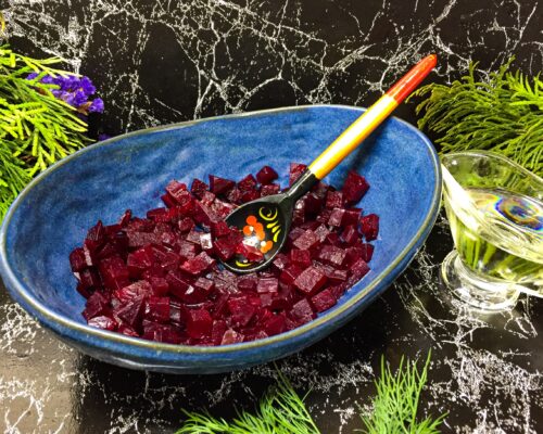 Taiati sfecla decojita in cuburi