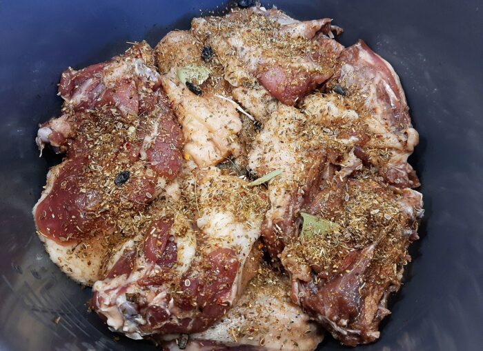 Place the meat in the multicooker bowl