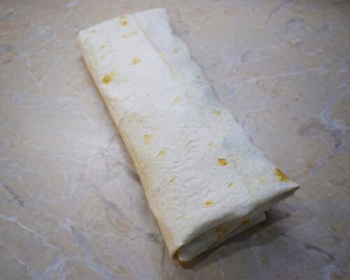 Roll the lavash into a roll