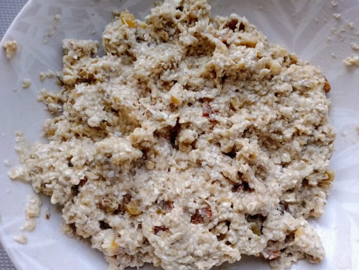 Stir all ingredients until you get a smooth mixture