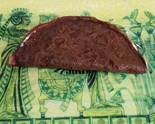 Spread the cream on each crepe