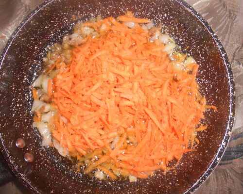 Обжарить на масле