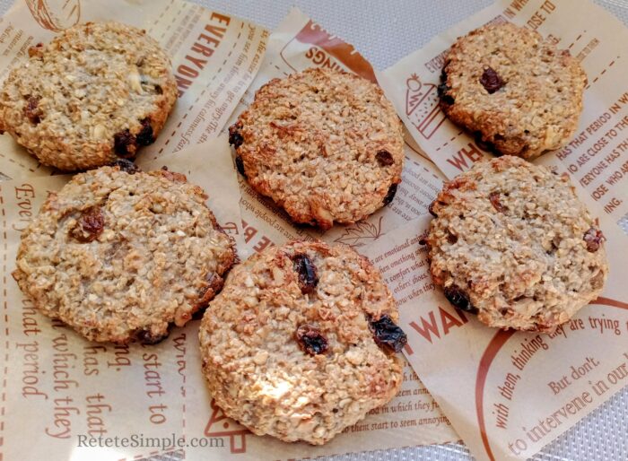 Banana-Oat Cookies with Raisins and Nuts photo