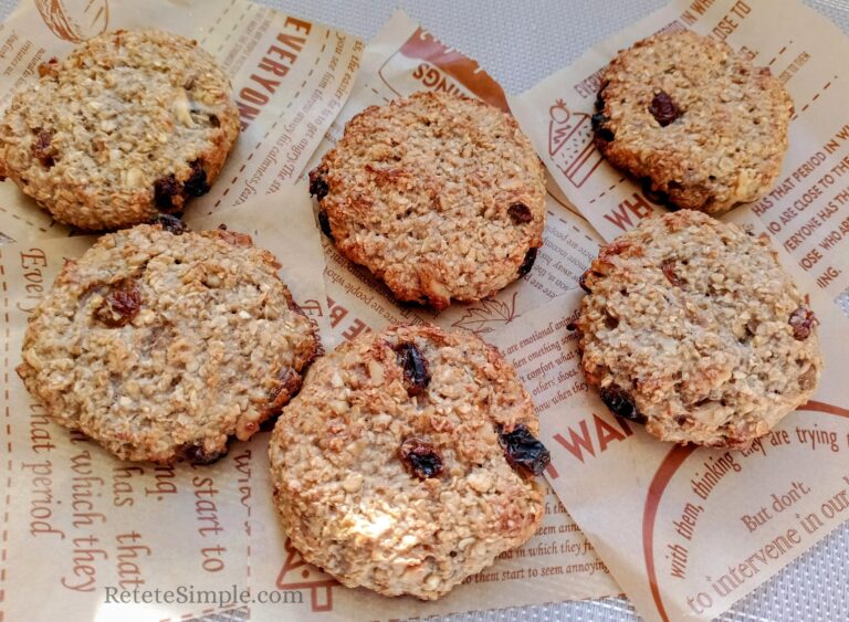 Banana-Oat Cookies with Raisins and Nuts