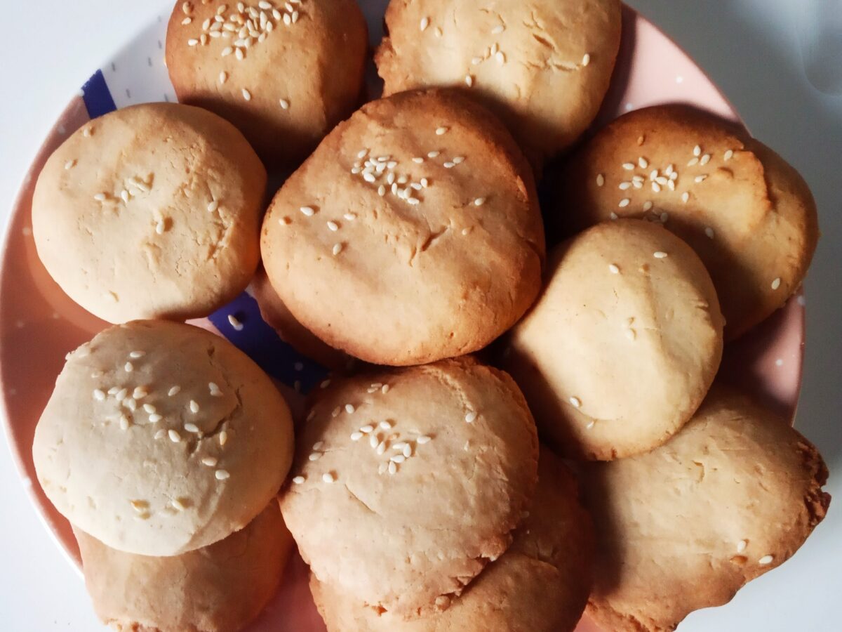 Cinnamon Biscuits with Sesame Seeds photo