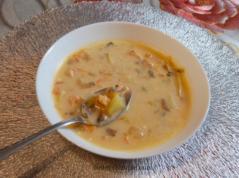 Creamy Chicken & Mushroom Soup with Cheese
