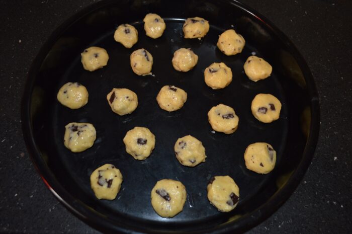 Place the biscuits apart from each other