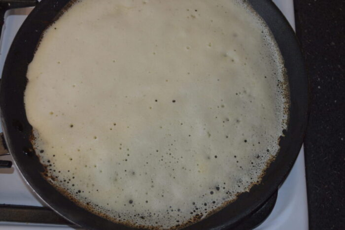 Жарьте по 10-15 секунд с одной стороны и с другой