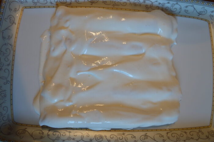 Добавьте много крема