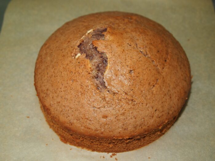 Scoateti pandispanul din forma