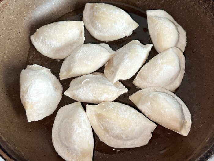 pour vegetable oil into the pan