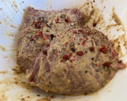 adaugati mustar si piper la carne