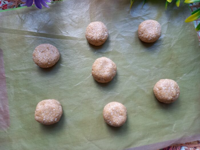 Divide it into 7 pieces and roll