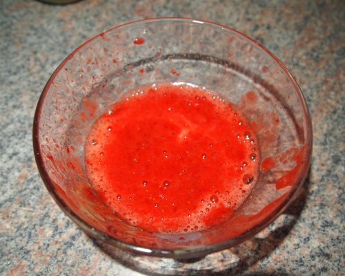 Tocati capsunile in blender