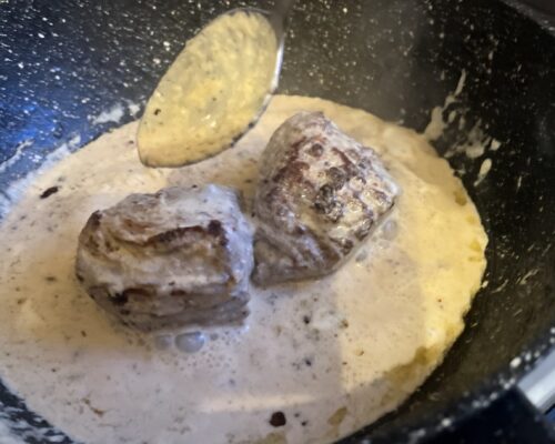 Lasati medalioanele sa se odihneasca sub capac