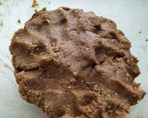 Framantati aluatul cu mainile