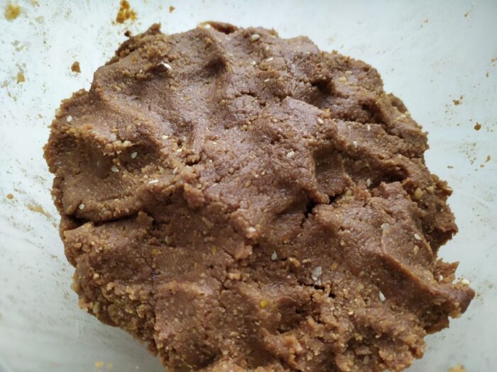 Framantati aluatul cu mainile