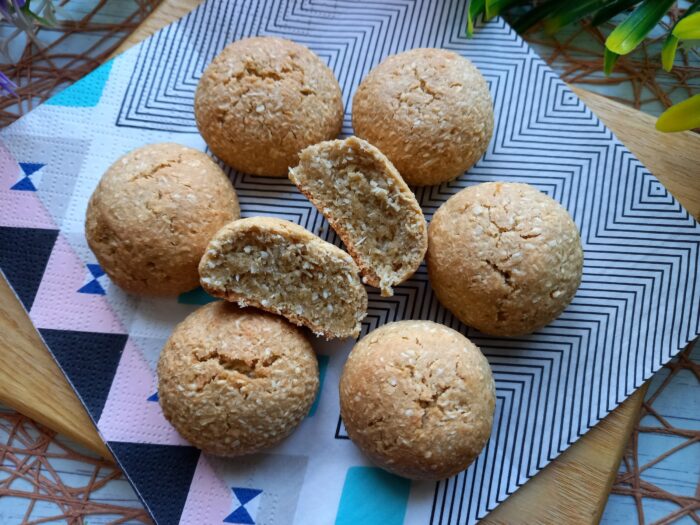 Broken cookie showing inside crumb