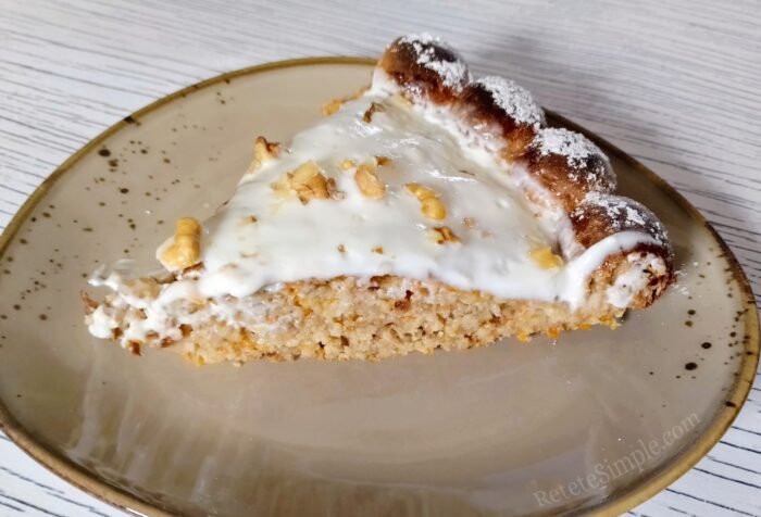 Carrot-Banana Oat Cake with Nuts photo