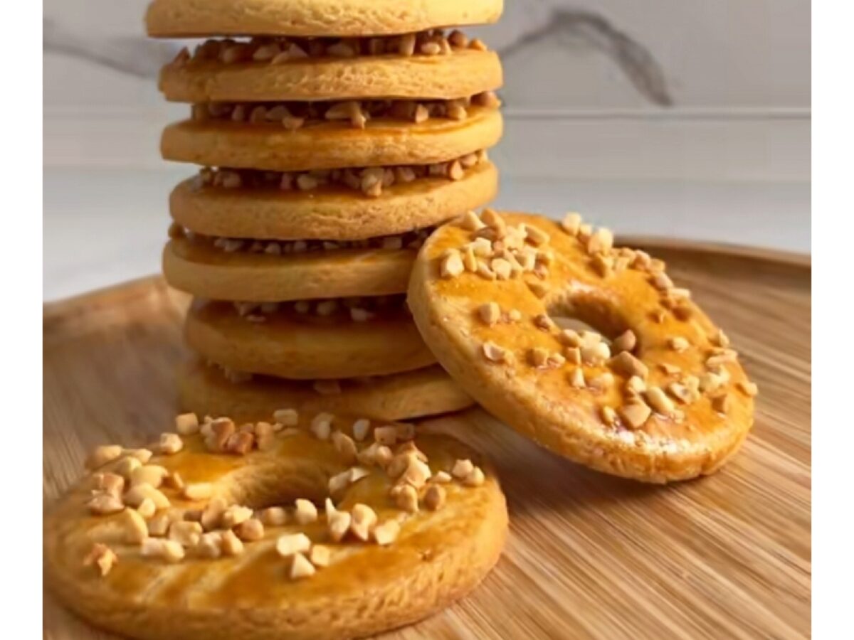 Peanut & Butter Ring Cookies photo