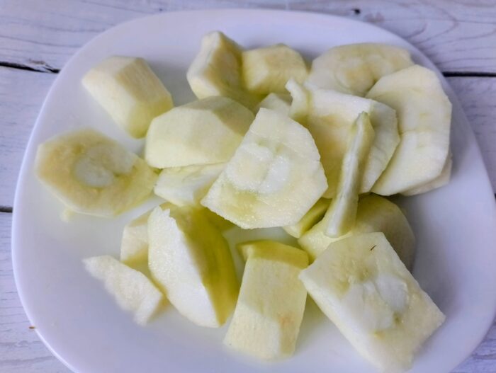 Peel the apples and cut