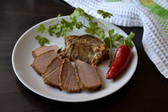 Мягкая и очень вкусная запеченная в горчичном соусе говядина