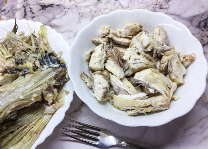 Separati carnea racita de oase