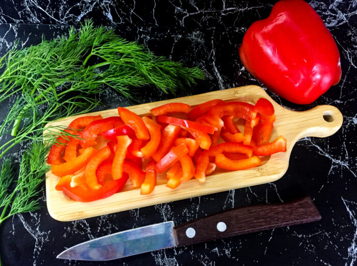 Cut the seeded sweet pepper