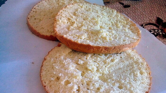 Даем коржу остыть