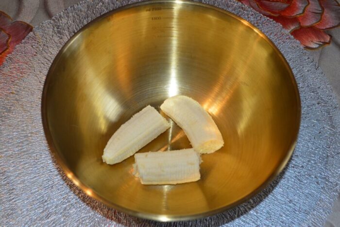 Trocear el plátano en pedazos