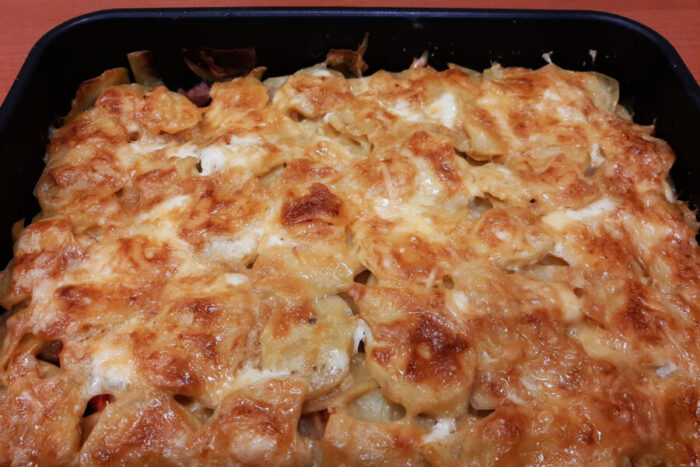 Mete la bandeja en un horno precalentado a 220 °C