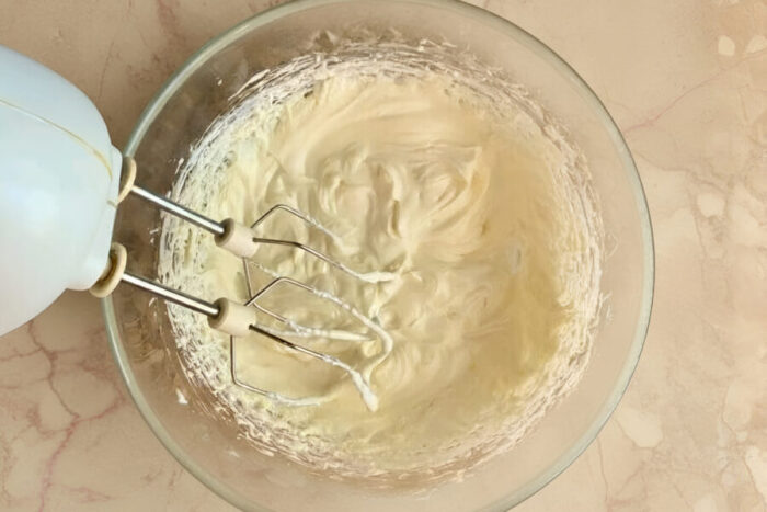 Prepare the frosting