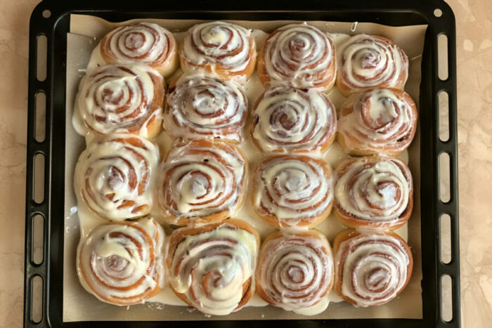 Spread them with the prepared frosting