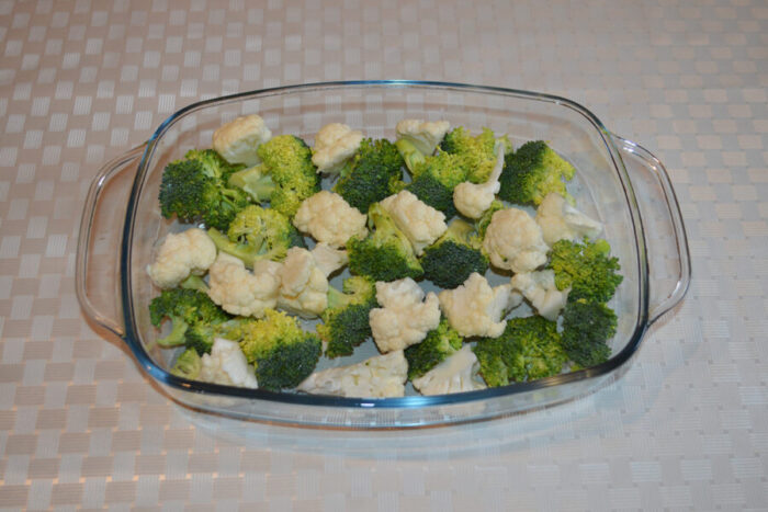 Añade la coliflor lavada