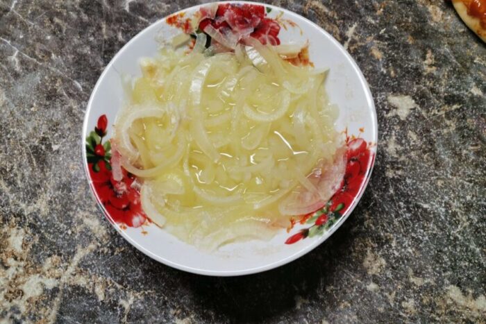 Para evitar que la cebolla quede