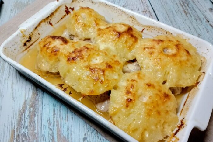 Cocina las albóndigas en el horno a 180 °C