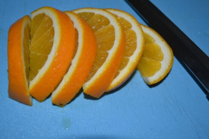 Corta la media naranja