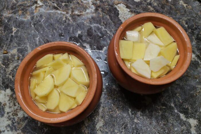 Rellena con agua hasta